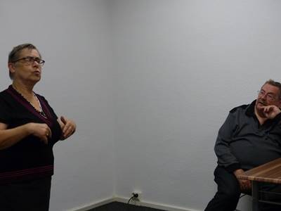 Die FU-Kreisvorsitzende Marion-Halten-Bartels begrt die Anwesenden.