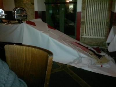 nach dem Gerangel ums Bufett