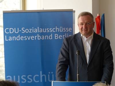 Gruworte vom Berliner CDU-Chef, Brgermeister und Innensenator Frank Henkel.